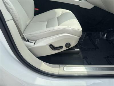 2023 Volvo XC90 B5 Plus Bright Theme   - Photo 40 - Dallas, TX 75252