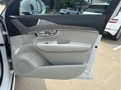 2023 Volvo XC90 B5 Plus Bright Theme   - Photo 13 - Dallas, TX 75252