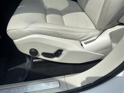 2023 Volvo XC90 B5 Plus Bright Theme   - Photo 19 - Dallas, TX 75252