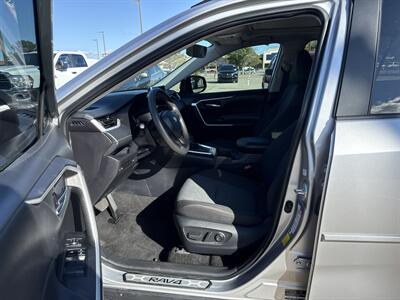 2024 Toyota RAV4 XLE - Photo 18 - Dallas, TX 75252