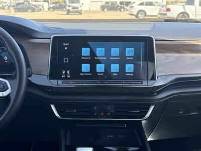 2025 Volkswagen Atlas SE   - Photo 28 - Dallas, TX 75252