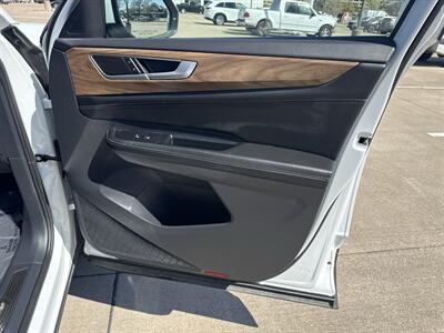 2025 Volkswagen Atlas SE   - Photo 14 - Dallas, TX 75252