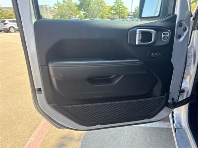 2023 Jeep Wrangler Sahara 4xe   - Photo 10 - Dallas, TX 75252