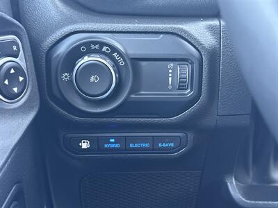 2023 Jeep Wrangler Sahara 4xe   - Photo 26 - Dallas, TX 75252