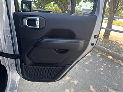 2023 Jeep Wrangler Sahara 4xe   - Photo 13 - Dallas, TX 75252