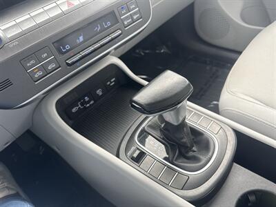 2025 Hyundai KONA SEL   - Photo 16 - Dallas, TX 75252