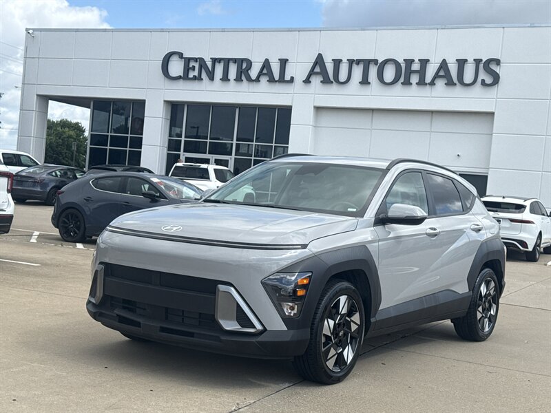 2025 Hyundai KONA SEL   - Photo 1 - Dallas, TX 75252