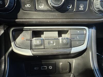 2023 GMC Terrain SLE   - Photo 32 - Dallas, TX 75252