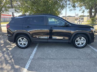 2023 GMC Terrain SLE   - Photo 8 - Dallas, TX 75252