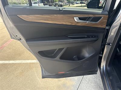 2025 Volkswagen Atlas SE - Photo 12 - Dallas, TX 75252