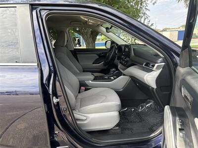 2023 Toyota Highlander LE   - Photo 19 - Dallas, TX 75252