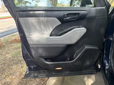 2023 Toyota Highlander LE   - Photo 10 - Dallas, TX 75252