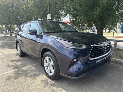 2023 Toyota Highlander LE   - Photo 9 - Dallas, TX 75252