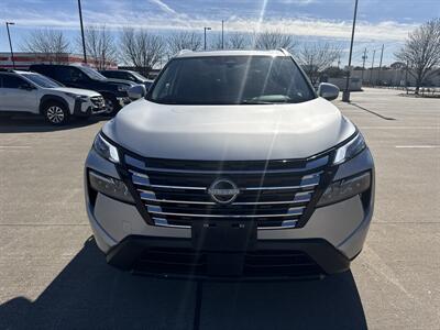 2025 Nissan Rogue SV   - Photo 2 - Dallas, TX 75252