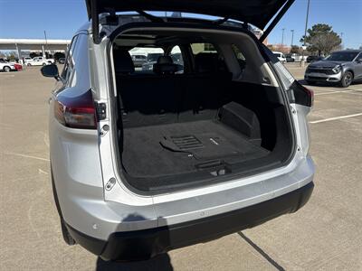 2025 Nissan Rogue SV   - Photo 18 - Dallas, TX 75252