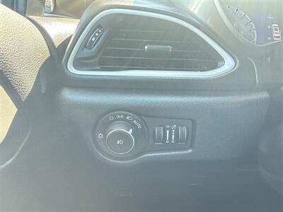2026 Chrysler Pacifica Select - Photo 28 - Dallas, TX 75252