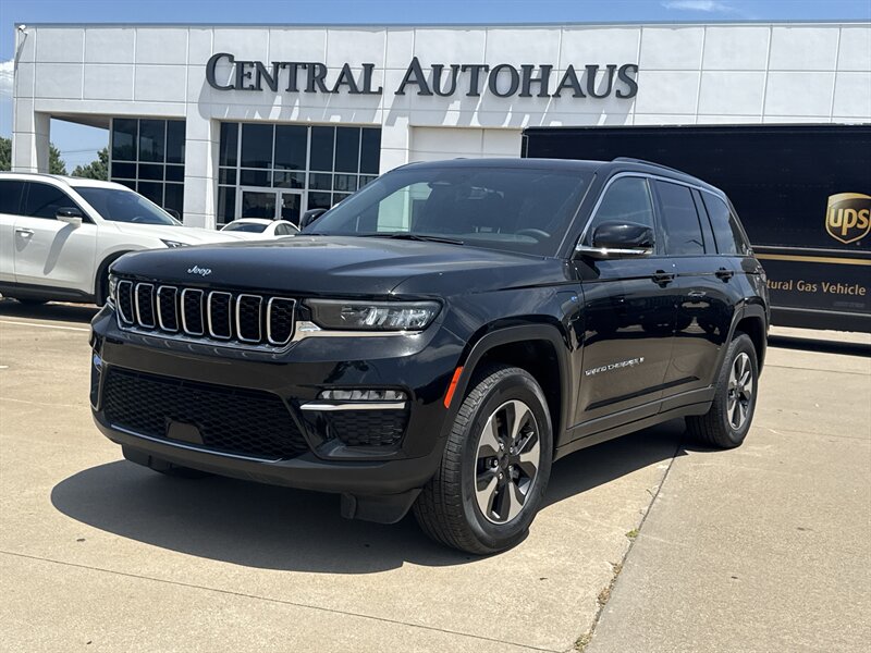 2024 Jeep Grand Cherokee 4xe   - Photo 1 - Dallas, TX 75252