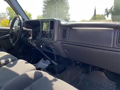 2004 GMC Sierra 1500 Work Truck   - Photo 10 - Pleasanton, CA 94566