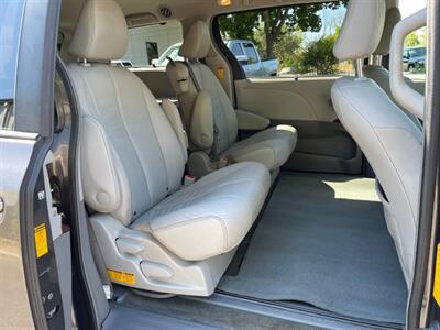 2014 Toyota Sienna XLE 8-Passenger   - Photo 8 - Pleasanton, CA 94566