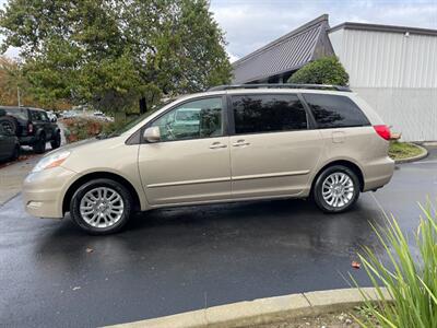 2009 Toyota Sienna XLE   - Photo 2 - Pleasanton, CA 94566