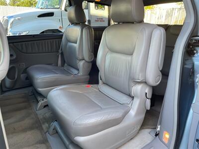 2004 Toyota Sienna XLE Limited 7 Passen   - Photo 9 - Pleasanton, CA 94566