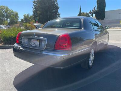 2003 Lincoln Town Car Signature   - Photo 4 - Pleasanton, CA 94566