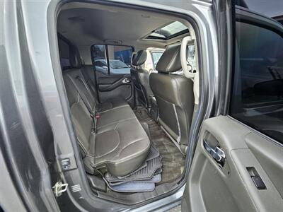 2017 Nissan Frontier PRO-4X   - Photo 8 - Ogden, UT 84401