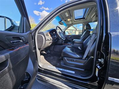 2011 Chevrolet Avalanche LTZ   - Photo 14 - Ogden, UT 84401