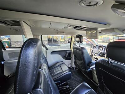 2012 Chrysler Town and Country Touring - Photo 11 - Ogden, UT 84401