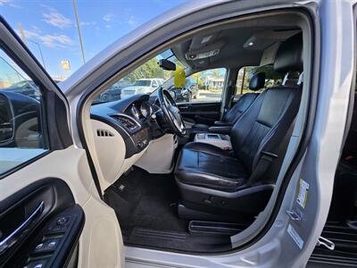 2012 Chrysler Town and Country Touring - Photo 7 - Ogden, UT 84401