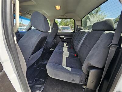 2007 Chevrolet Silverado 2500HD LT   - Photo 12 - Ogden, UT 84401