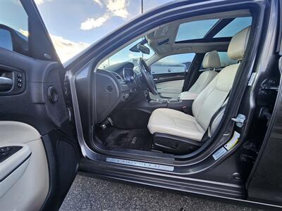 2015 Chrysler 300 C   - Photo 7 - Ogden, UT 84401