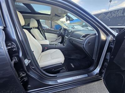 2015 Chrysler 300 C   - Photo 11 - Ogden, UT 84401