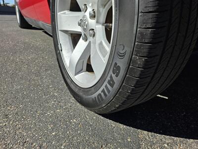 2013 Dodge Challenger SXT   - Photo 8 - Ogden, UT 84401