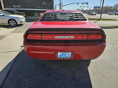 2013 Dodge Challenger SXT   - Photo 12 - Ogden, UT 84401