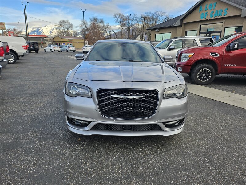 2018 Chrysler 300 S  