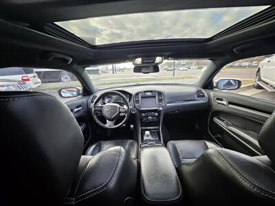 2018 Chrysler 300 S   - Photo 10 - Ogden, UT 84401