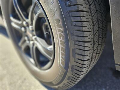 2023 GMC Acadia AT4   - Photo 8 - Ogden, UT 84401