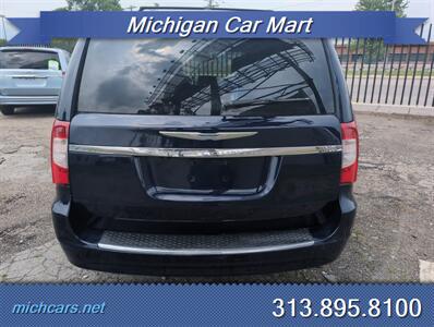 2015 Chrysler Town & Country Touring-L   - Photo 4 - Detroit, MI 48208