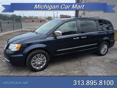 2015 Chrysler Town & Country Touring-L   - Photo 2 - Detroit, MI 48208