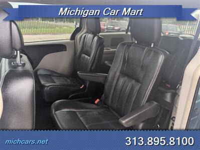 2016 Chrysler Town & Country Touring   - Photo 6 - Detroit, MI 48208