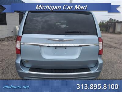 2016 Chrysler Town & Country Touring   - Photo 4 - Detroit, MI 48208