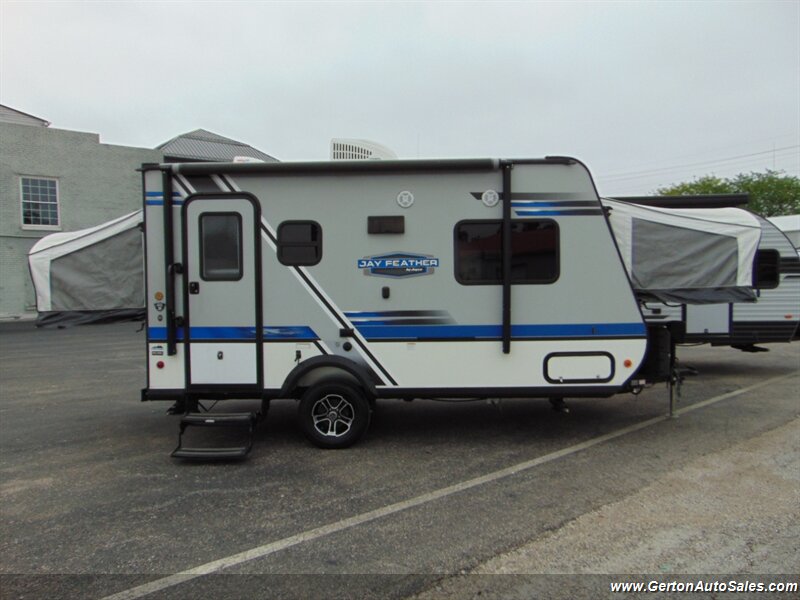 2019 Jayco Jay Feather X17Z - Photo 2 - Mount Vernon, IN 47620