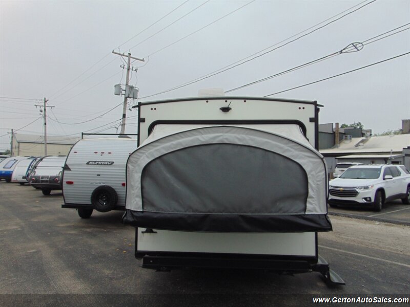 2019 Jayco Jay Feather X17Z - Photo 4 - Mount Vernon, IN 47620