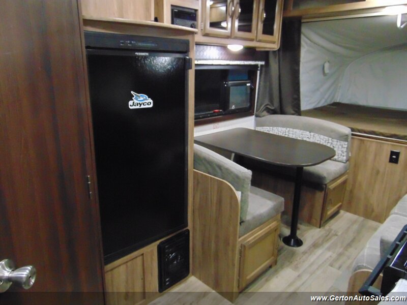 2019 Jayco Jay Feather X17Z - Photo 14 - Mount Vernon, IN 47620