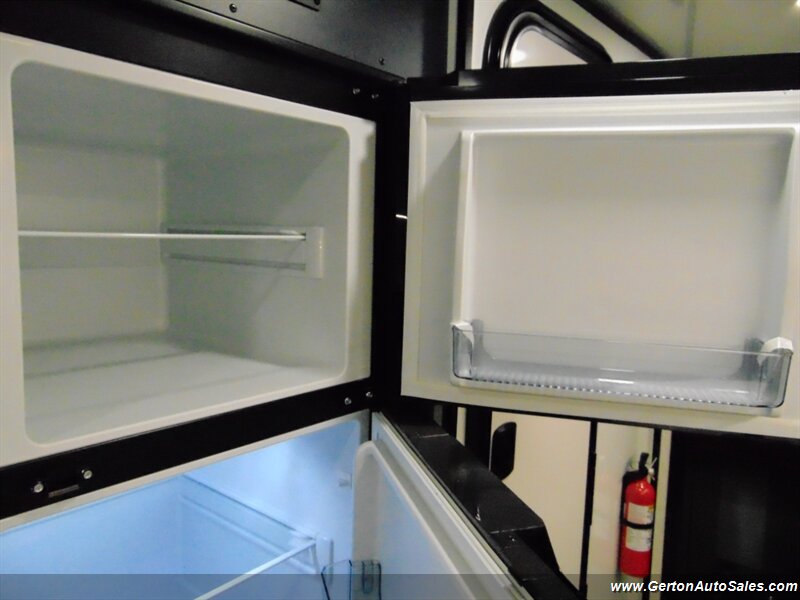 2027 Encore RV Venu 17TB Power Up Package - Photo 30 - Mount Vernon, IN 47620
