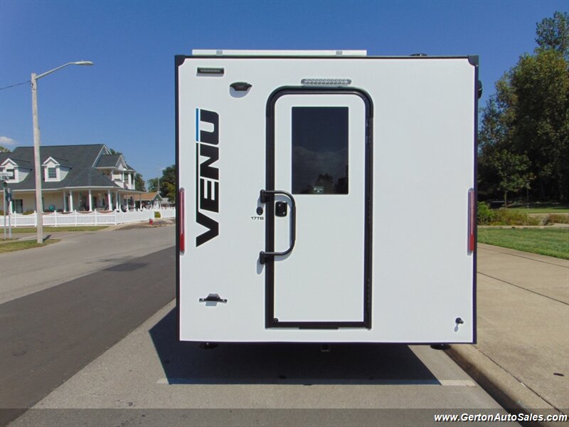 2027 Encore RV Venu 17TB Power Up Package - Photo 4 - Mount Vernon, IN 47620