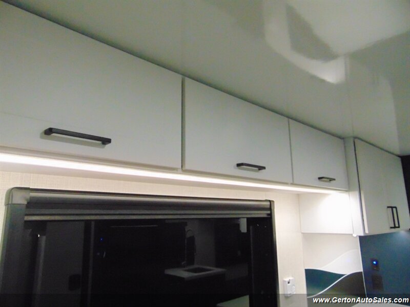 2027 Encore RV Venu 17TB Power Up Package - Photo 24 - Mount Vernon, IN 47620