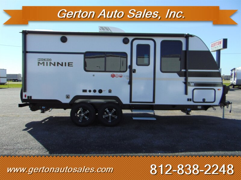 2025 Winnebago Micro Minnie 2108DS  
