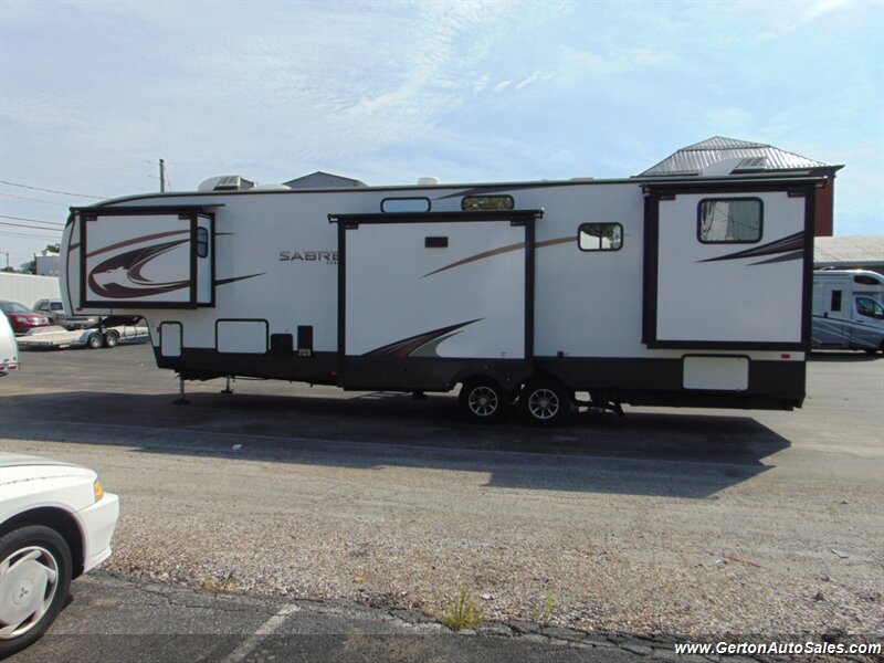 2023 Forest River Sabre Cobalt 350BH - Photo 6 - Mount Vernon, IN 47620